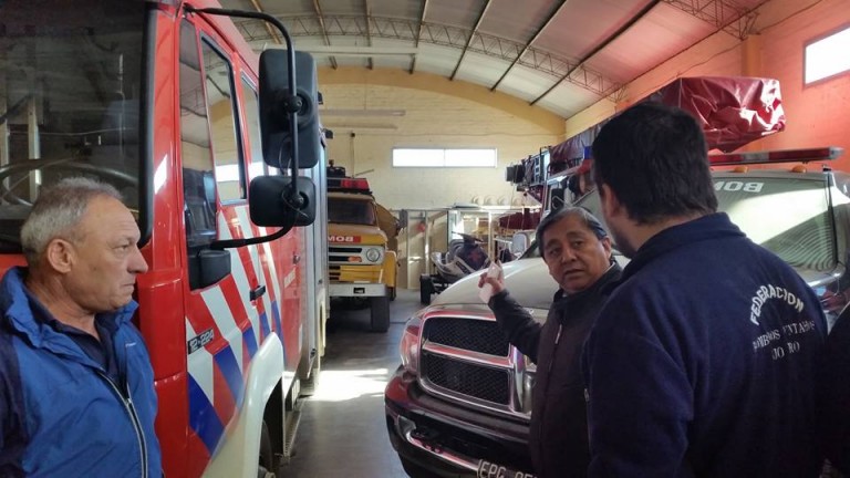 OJEDA SE REUNIÓ CON BOMBEROS VOLUNTARIOS DE LAS GRUTAS PARA DIAGRAMAR PLAN DE CONTINGENCIAS