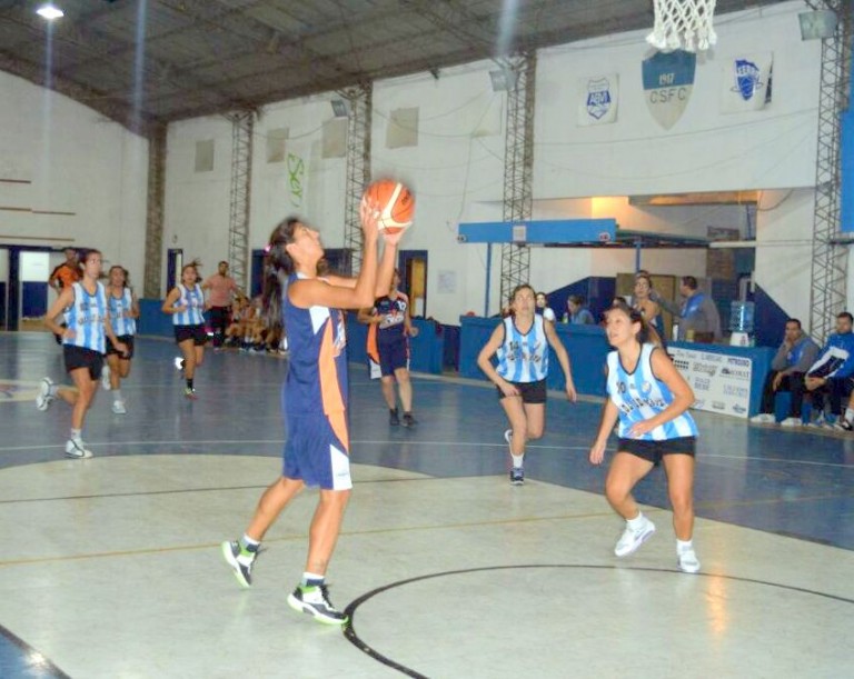 Basquet femenino: las chicas de Ferro perdieron ante Sol de Mayo