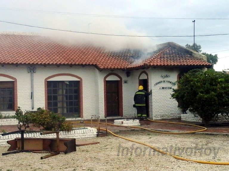 Incendio en la sede de la Cámara de Comercio de San Antonio Oeste