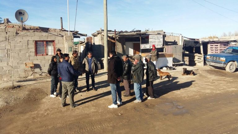 Autoridades municipales y Asocación de Pulperos buscan mejorar el sector donde residen en las Grutas