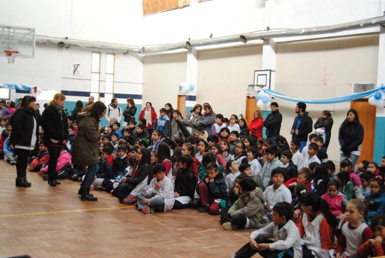 Realizaron una jornada recreativa para niños de cuarto grado que Prometieron Lealtad a la Bandera