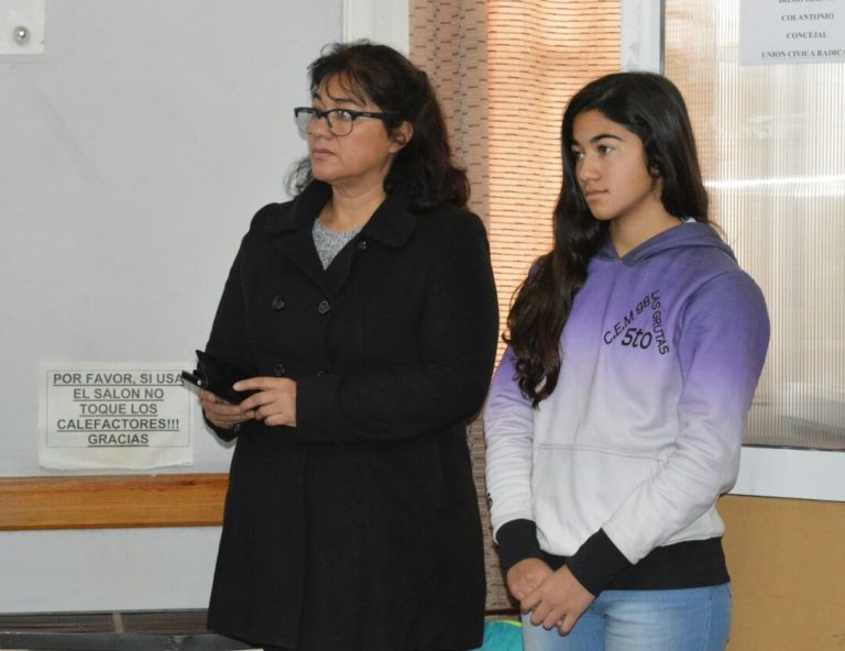 Declaran a la atleta Iara Viclches como deportista destacada