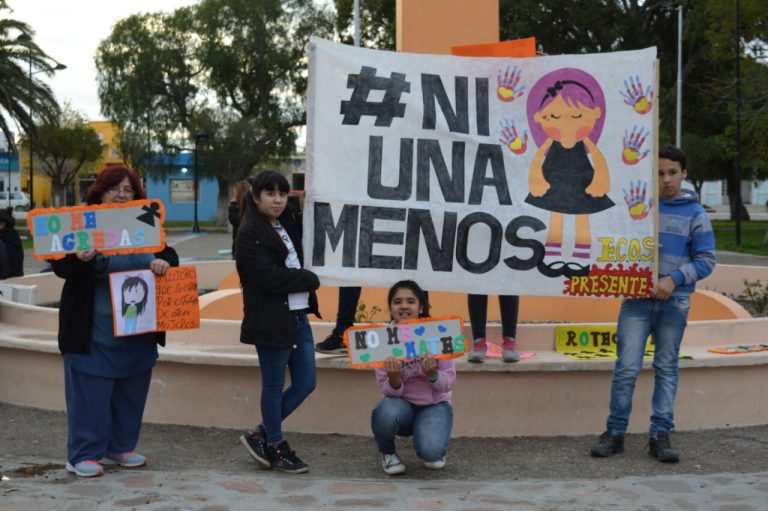 San Antonio Oeste se movilizó por #Niunamenos