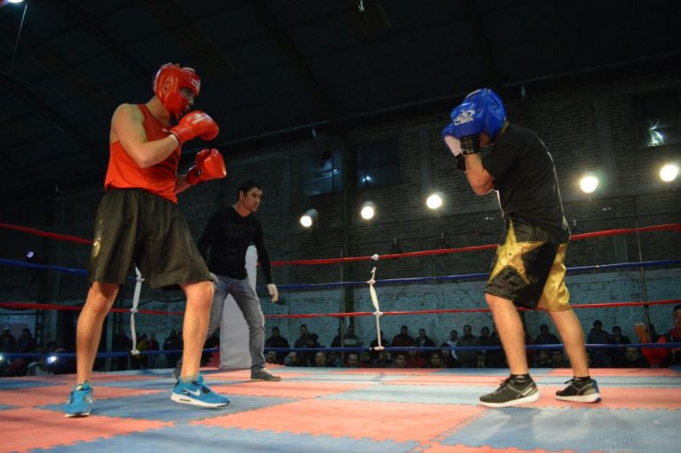 Se realizó velada boxística en el Club Talleres