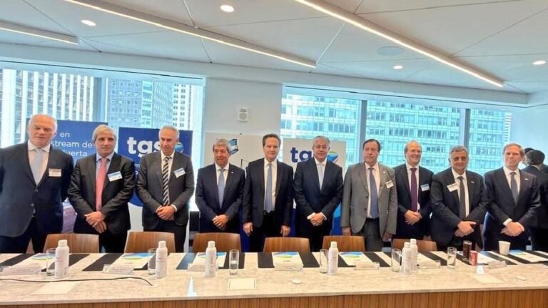 Nueva inversión energética generará más trabajo en Río Negro Nueva inversión energética generará más trabajo en Río Negro