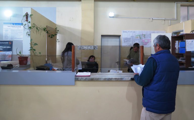 Clausuran lavadero por no cumplir con los requisitos municipales