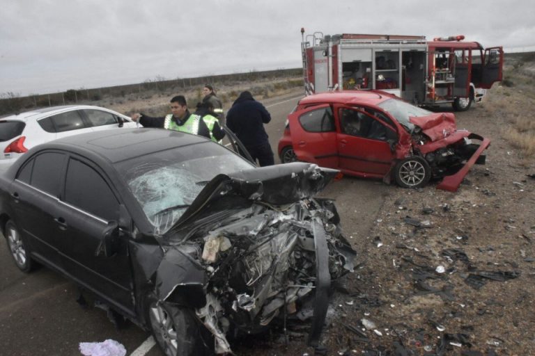 Cuatro muertos y un nene herido en un choque en Ruta Nacional 3