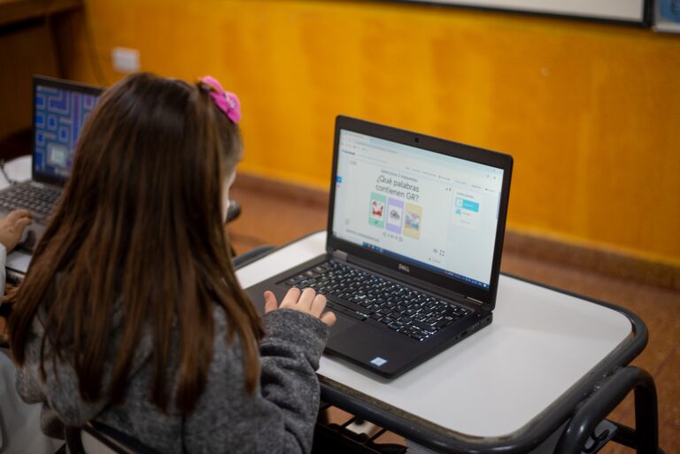 YPF celebra un año de logros educativos en Río Negro, impulsando conectividad y oportunidades YPF celebra un año de logros educativos en Río Negro, impulsando conectividad y oportunidades