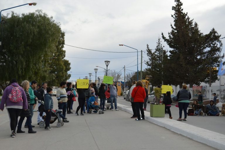 Manifestaron para que el presunto abusador de una nena de 5 años no quede libre