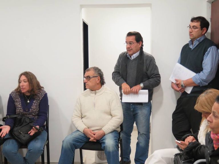 Junta Vecinal de Terrazas al Mar expuso problemáticas del barrio a funcionarios municipales