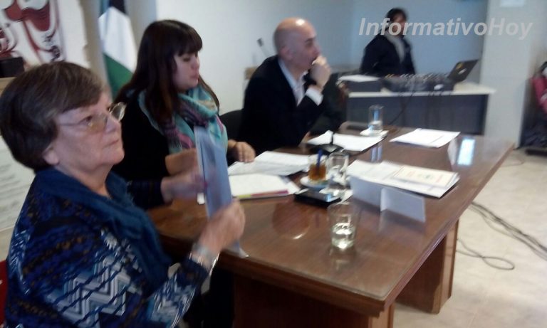 Vecina de Las Grutas presentó a los medios un trabajo exhaustivo sobre la venta de tierras fiscales