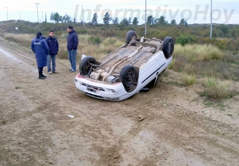 Vuelco sin lesionados entre Las Grutas y San Antonio Oeste