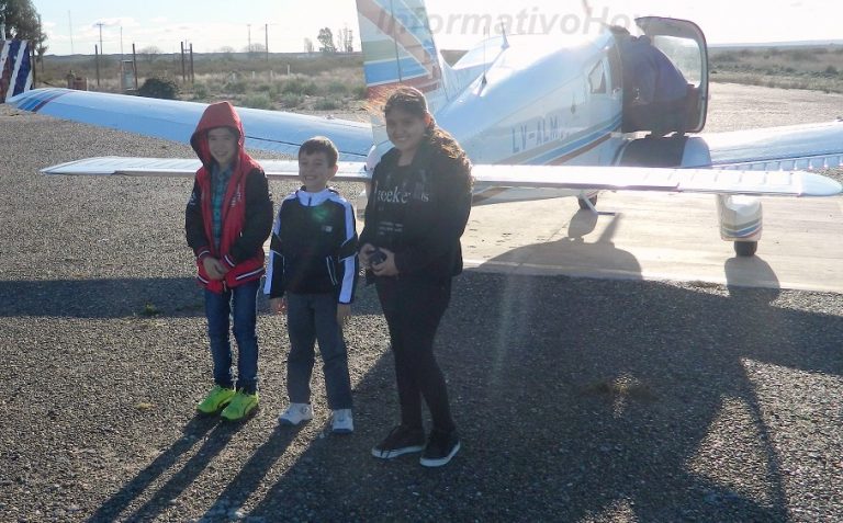 Los niños cumplieron el sueño de volar (Sorteo Aeroclub SAO-InformativoHoy)