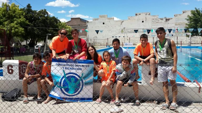 Escuela Municipal de Natación participó del Torneo Provincial en Villa Regina