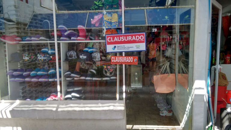 Clausuras y multas por venta ilegal en Las Grutas