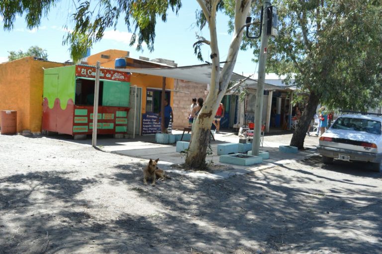 La costanera de San Antonio Oeste también espera Semana Santa con gastronomía típica