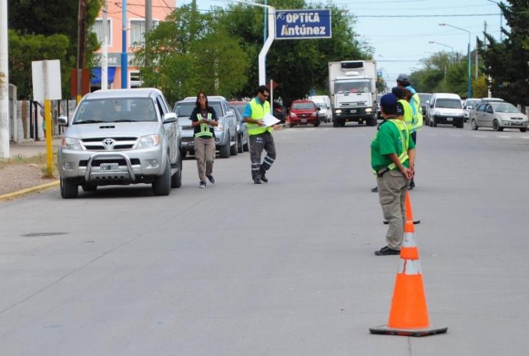 Operativos viales y de comercios el fin de semana: secuestraron motos y labraron actas a locales nocturnos