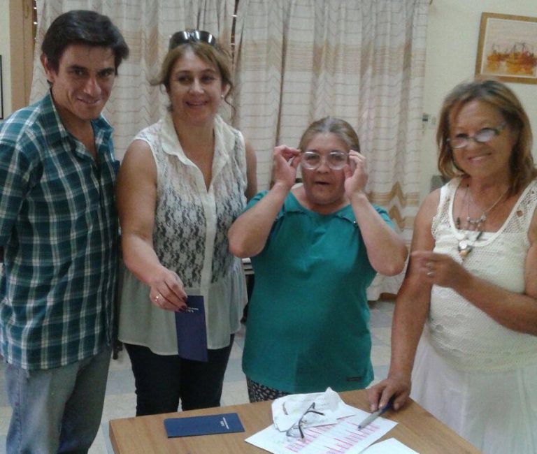 Rotary Club SAO y Junta vecinal Barrio Unión entregaron anteojos