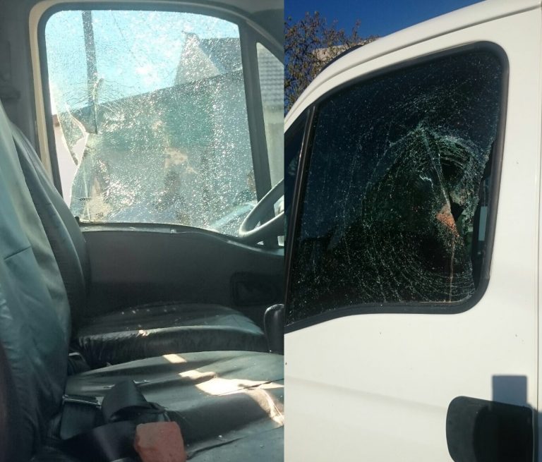 Atacan a piedrazos el camión de un pescador de San Antonio