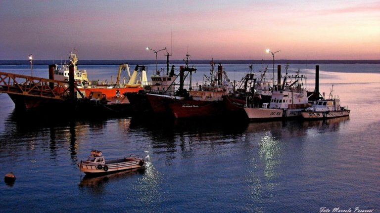 El Ente Regulador pide a Patagonia Norte establezca las tarifas para el uso del pontón flotante