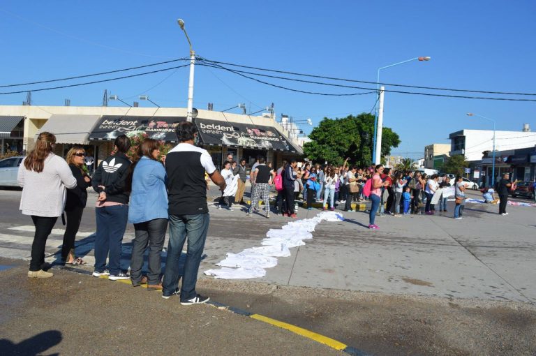 En San Antonio Oeste se movilizaron en defensa de la educación pública