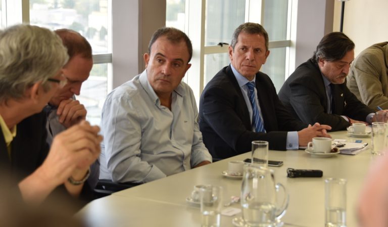 Pesatti reunió a la Cancillería con funcionarios provinciales para mejorar la exportación rionegrina