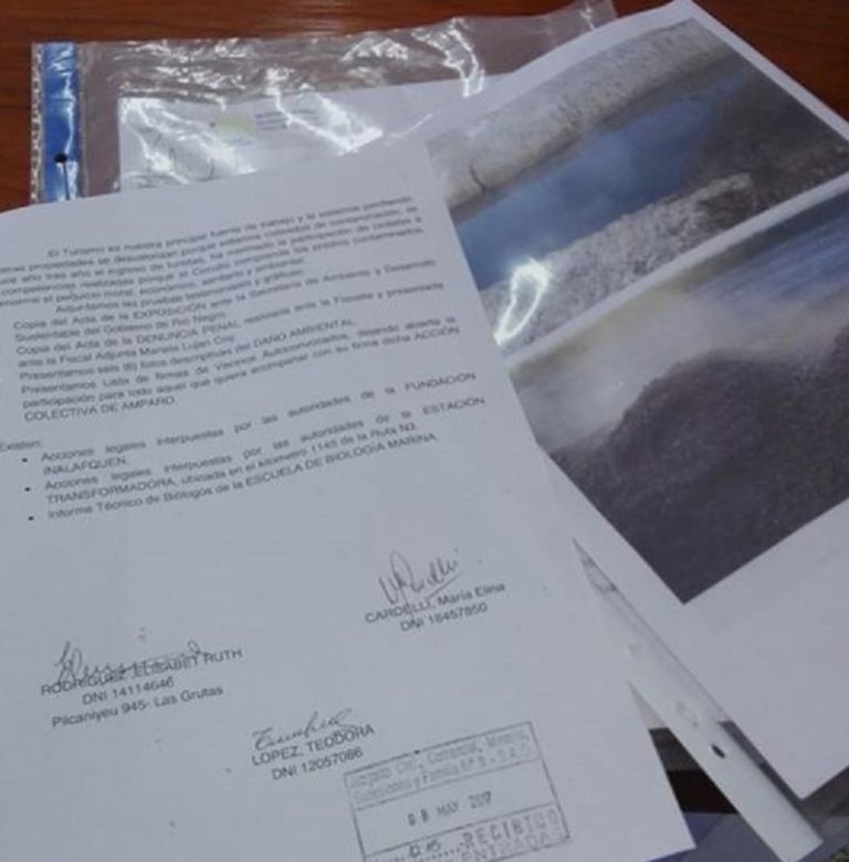 Vecinos autoconvocados ampliaron la denuncia penal por los desechos de langostinos