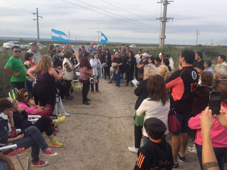 Vecinos autoconvocados levantaron el acampe y convocan a una nueva asamblea