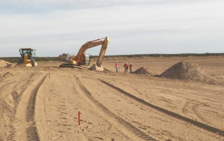 La empresa TAYM inició con buen ritmo los trabajos para la remediación de los desechos de plomo