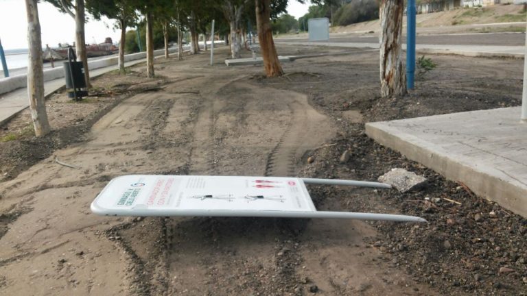 Otra vez actos vandálicos en la nueva costanera