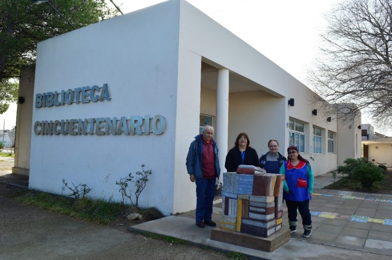 La Biblioteca Cincuentenario cumple hoy 62 años y 55 de labor ininterrumpida