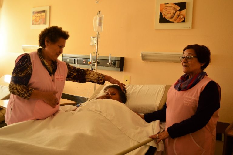 SAO: Las Damas de Rosa “Manos que Ayudan”, amor y compasión por el prójimo.