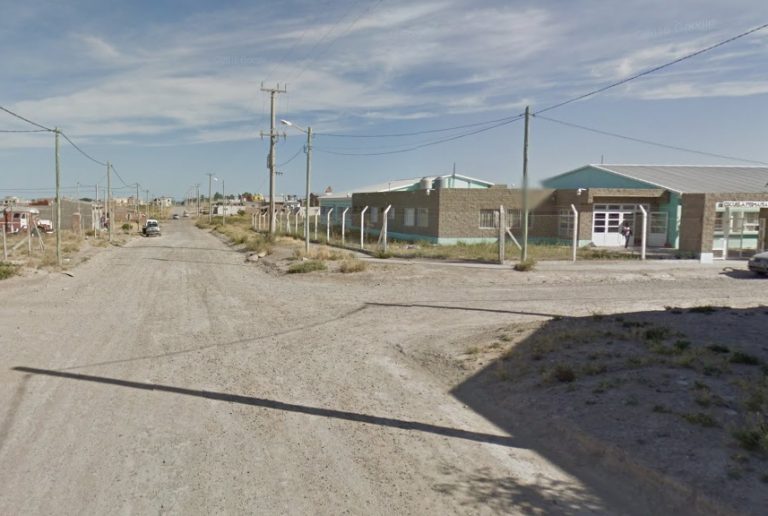 Barrio Médanos del Golfo: falta de iluminación, cloacas, cordones cuneta y cartelería