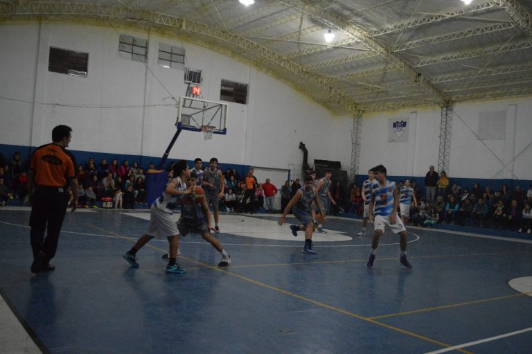 Básquet final U15: Ferro no pudo con Atenas