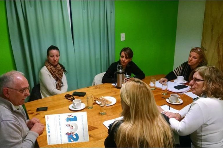 En Río Negro buscan implementar la línea 102, nueva vía de asistencia a niños y adolescentes