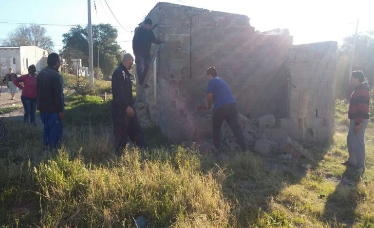 SAO: decidieron derrumbar la vivienda donde se juntaban malvivientes