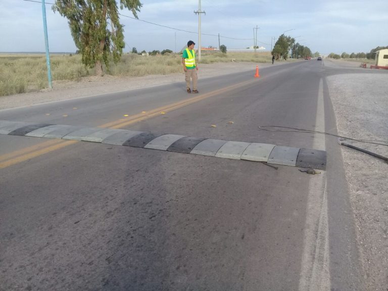 Colocaron reductores de velocidad en el acceso a San Antonio Oeste