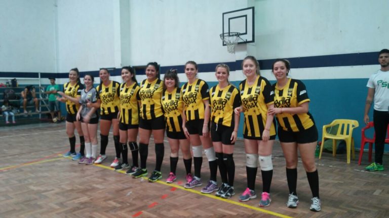Talleres ganó el torneo de voley femenino en el Gimnasio Municipal