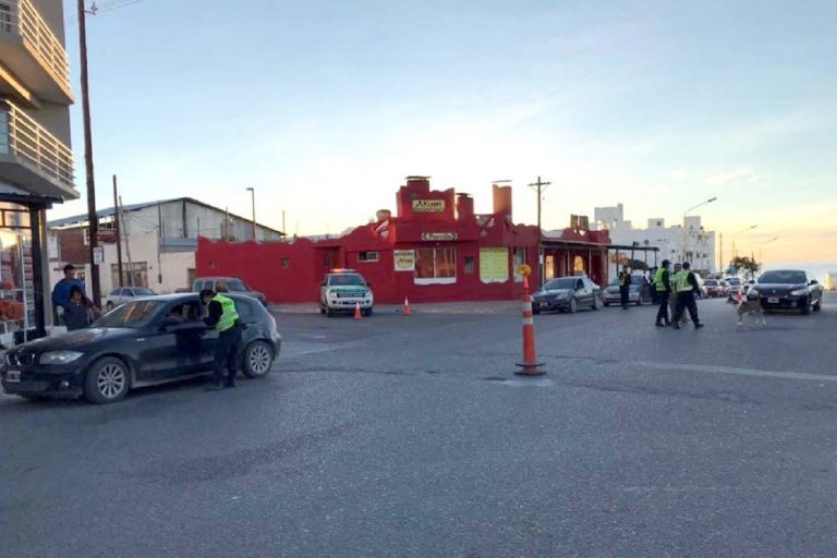 Temprano en la mañana: operativos de control de alcoholemia en Las Grutas