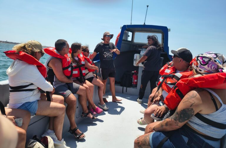 Paseos náuticos y buceo: Piedras Coloradas suma una propuesta turística activa todo el año Paseos náuticos y buceo: Piedras Coloradas suma una propuesta turística activa todo el año