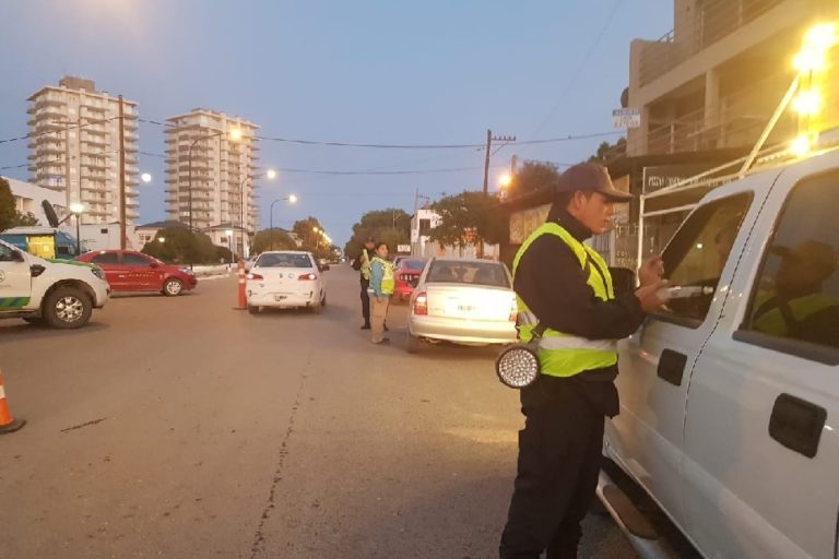 Control de alcoholemia: retienen 17 de vehículos en Las Grutas Control de alcoholemia: retienen 17 de vehículos en Las Grutas