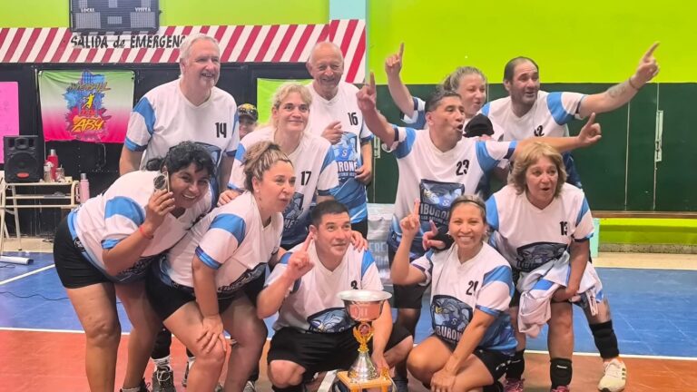 Los Tiburones de San Antonio Oeste se consagraron campeones en la Copa Abi 2025 en Valcheta Los Tiburones de San Antonio Oeste se consagraron campeones en la Copa Abi 2025 en Valcheta