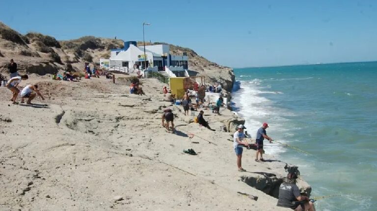 Aprobaron una ordenanza que regula la pesca deportiva en playas durante la temporada de verano Aprobaron una ordenanza que regula la pesca deportiva en playas durante la temporada de verano