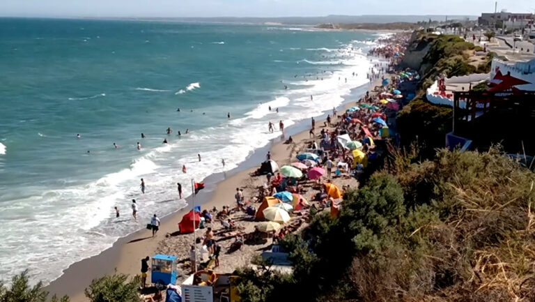 En la previa del verano, Las Grutas recibió a miles de turistas