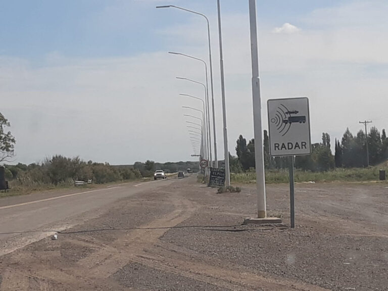 Atención viajeros: este lunes comienzan a funcionar los radares fijos en las rutas rionegrinas