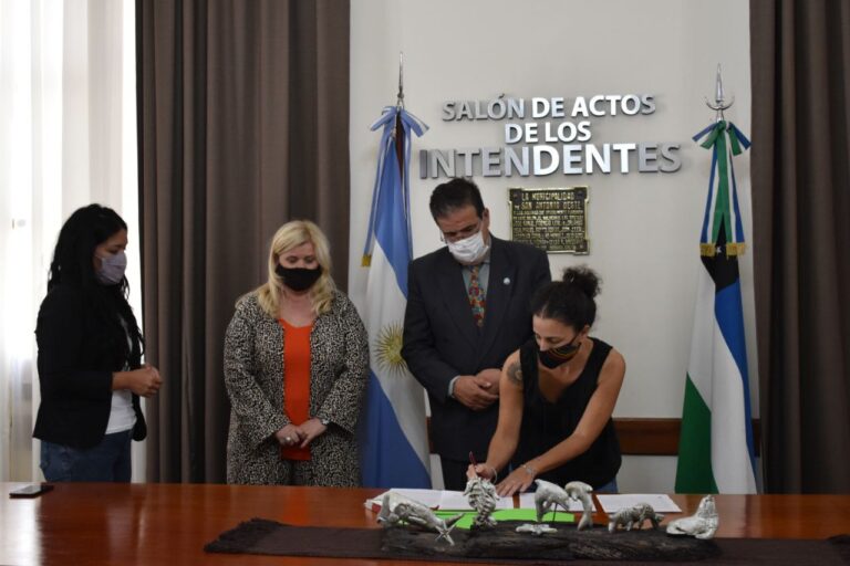 Convenio de tierras con Asociación “La Remada” dando inicio al proyecto “Polo Turístico Cultural Barrial” en Las Grutas