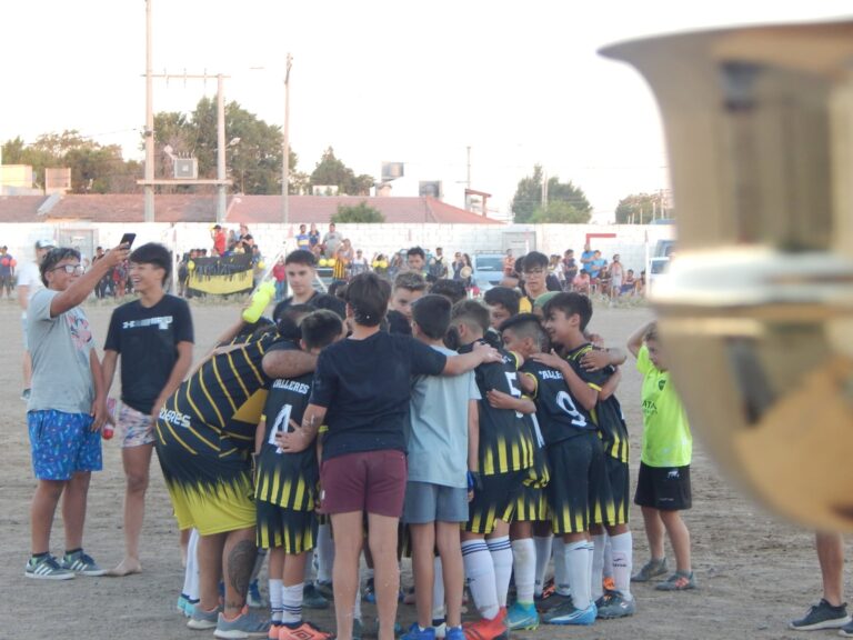 Talleres representará a San Antonio en el Mundialito. Deportivo Xeneixe ganó el paralelo.