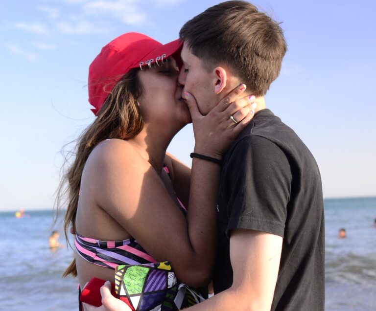 Love Story en Las Grutas: ella dijo que sí