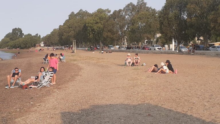 Refuerzan las tareas de prevención y rescate en la zona de marea de San Antonio Oeste Refuerzan las tareas de prevención y rescate en la zona de marea de San Antonio Oeste