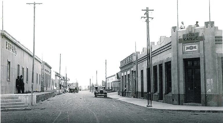 ¿Cuáles eran los apellidos y oficios de los pioneros en los comienzos de San Antonio Oeste?